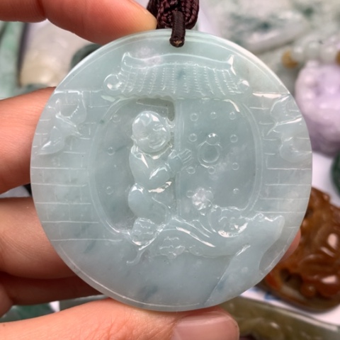 翡翠颈饰未镶嵌翡翠