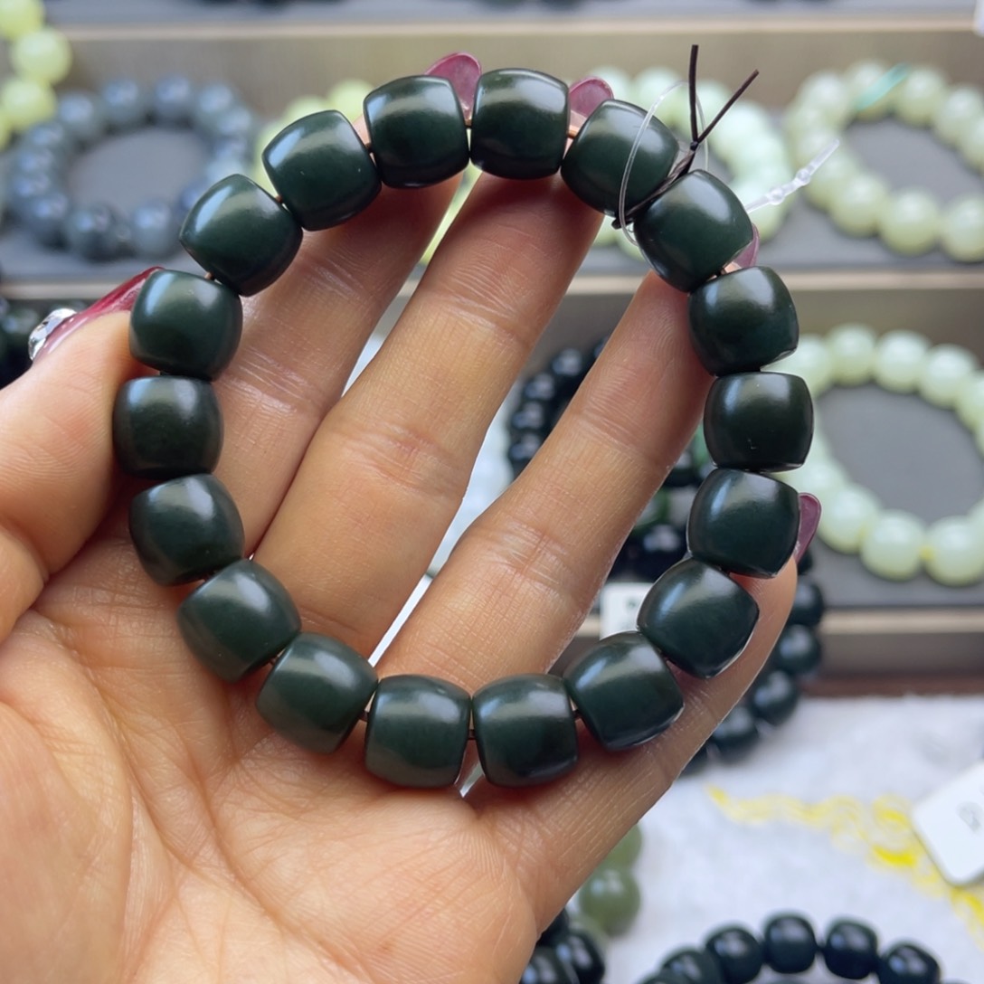 和田玉手链未镶嵌