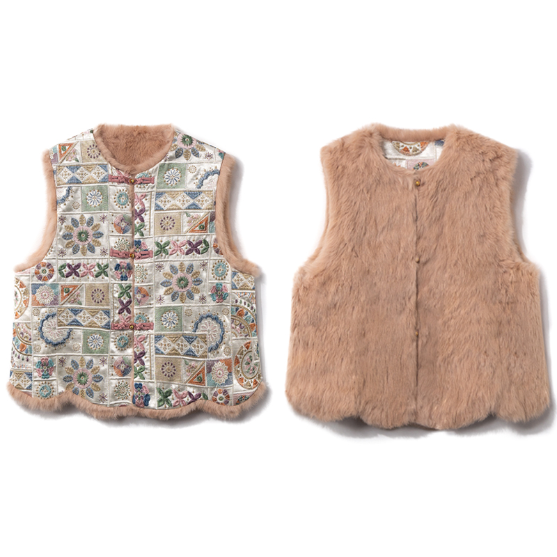 【彩翎】冬季2025新款新中式马夹女式宽松国风双面双穿刺绣兔毛马甲