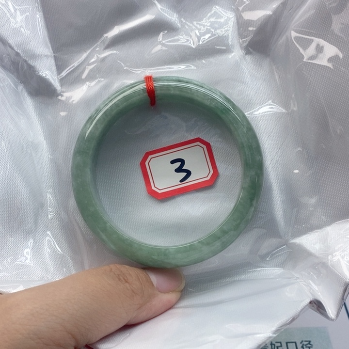 翡翠未镶嵌手镯翡翠