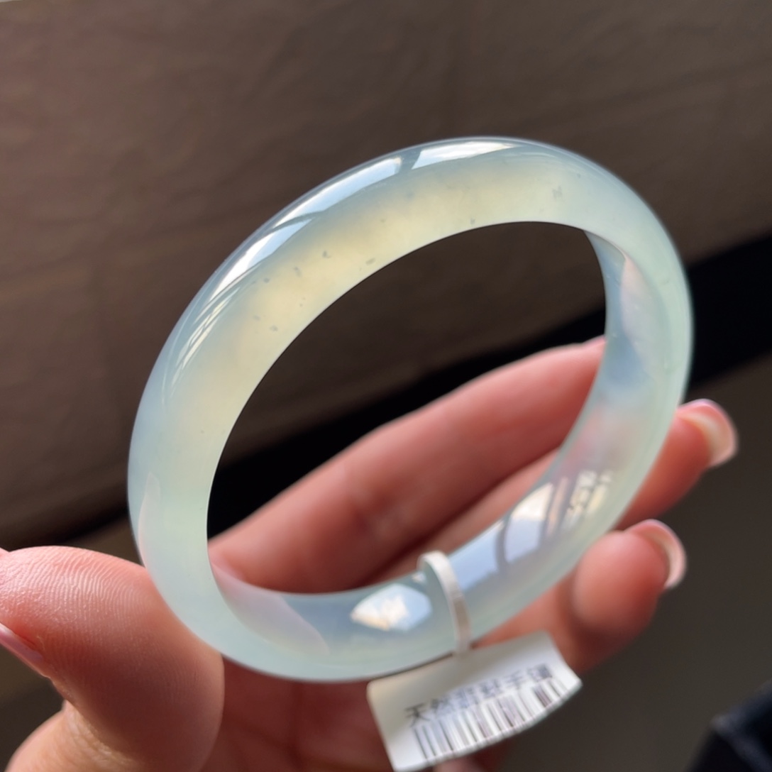 翡翠手镯未镶嵌58.8圈三天鉴赏期