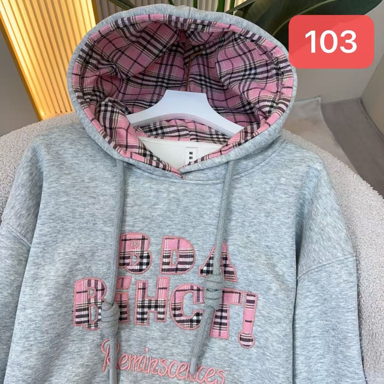 歌如虹品牌  潮流重工刺绣时尚（特定升级面料）加绒卫衣（103）