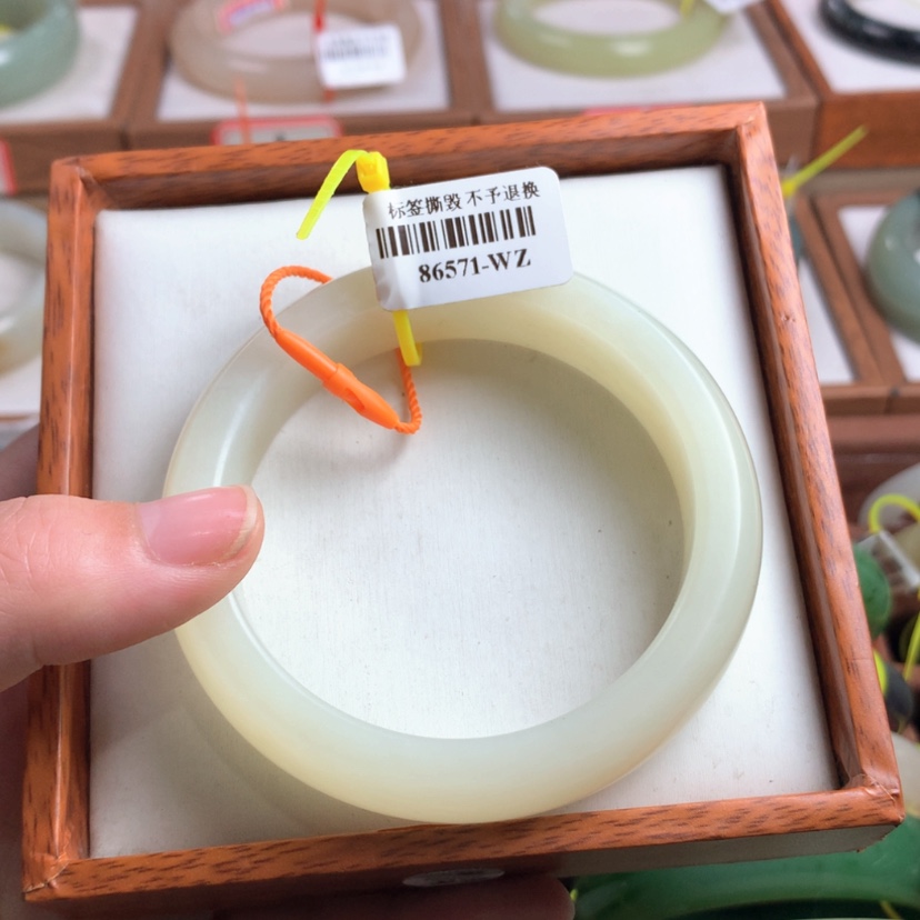 【闪购商品】和田玉手镯未镶嵌