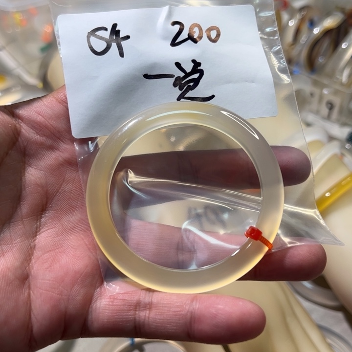 一****玛瑙/玉髓手镯未镶嵌库存2 发1条