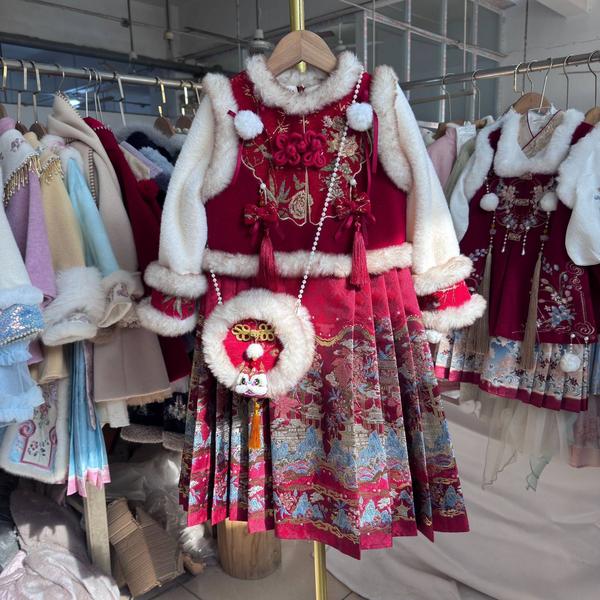 听风阁加绒秋冬款女童连衣过年马面裙