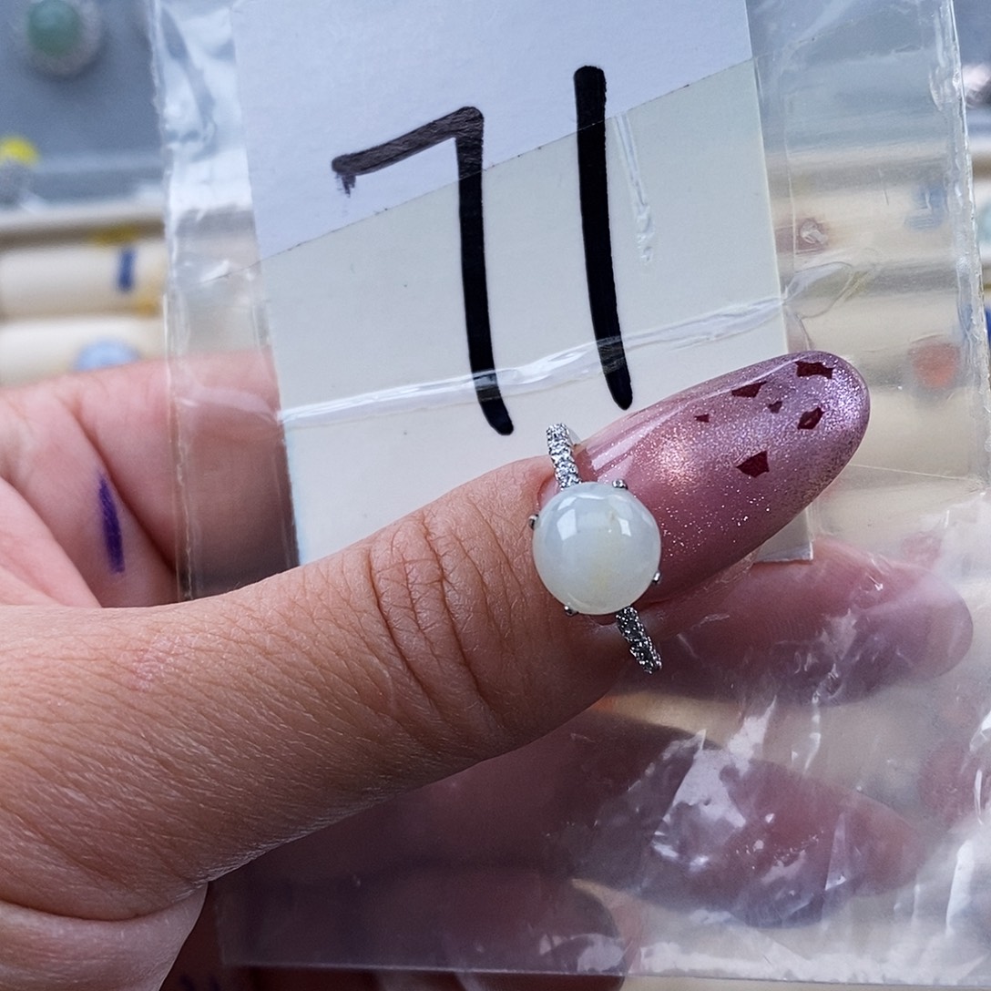 翡翠未镶嵌戒指缅甸