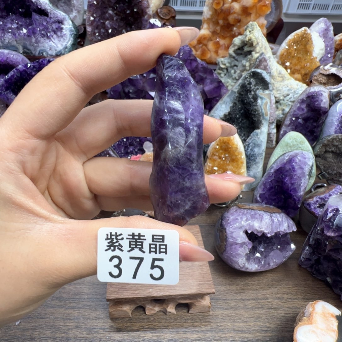 水晶摆件未镶嵌水晶375