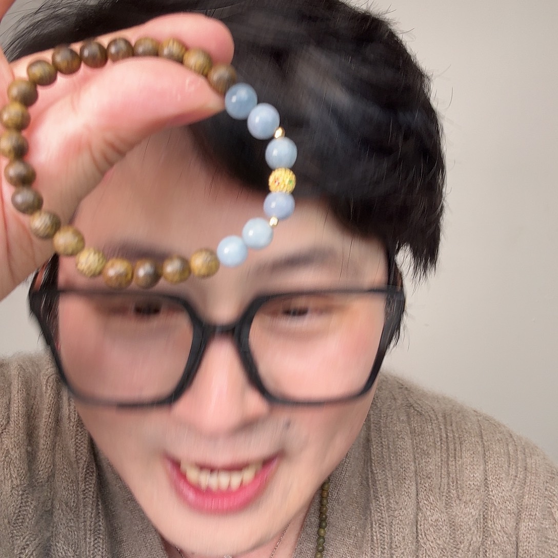 翡翠18K金镶嵌颈饰一件