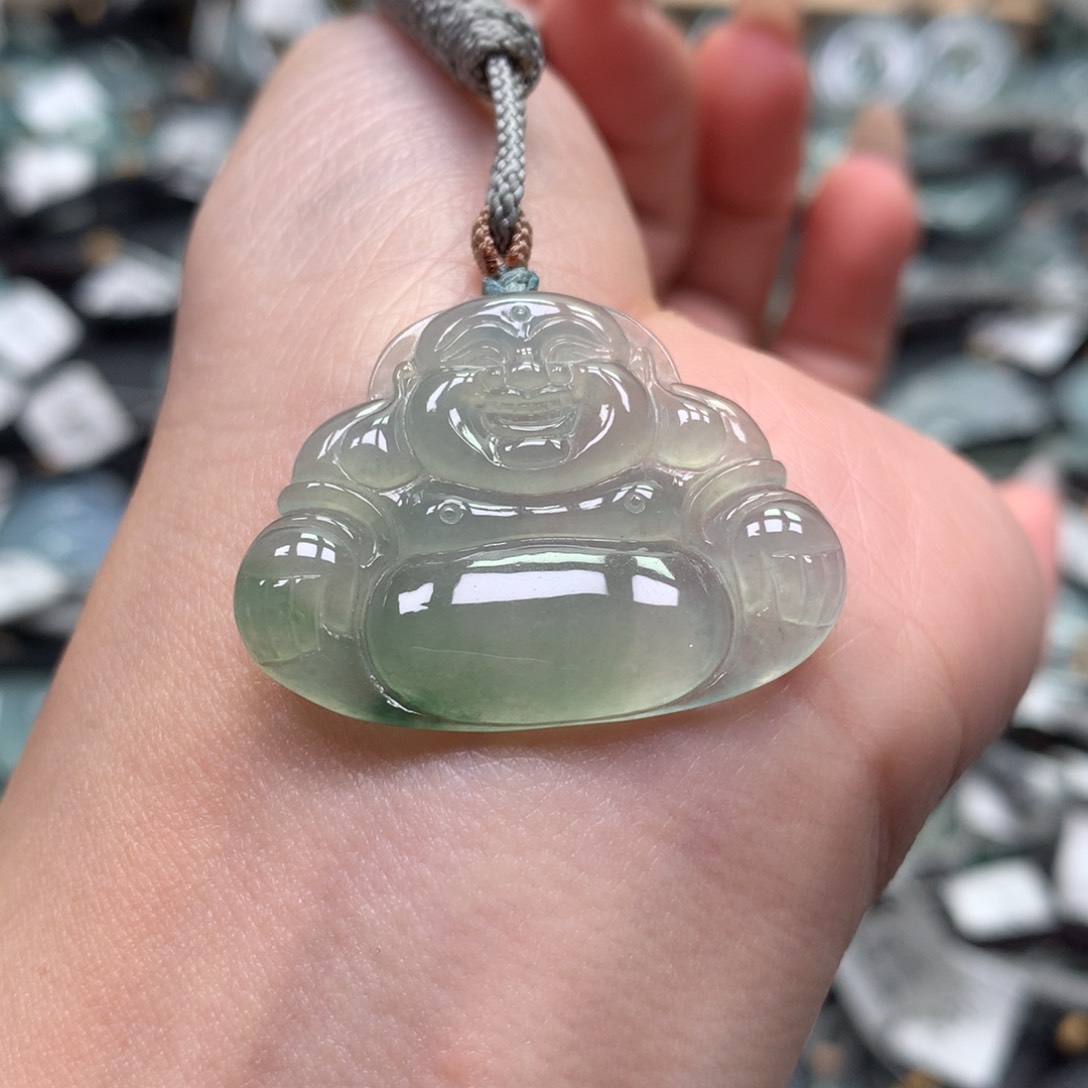翡翠颈饰未镶嵌佛公
