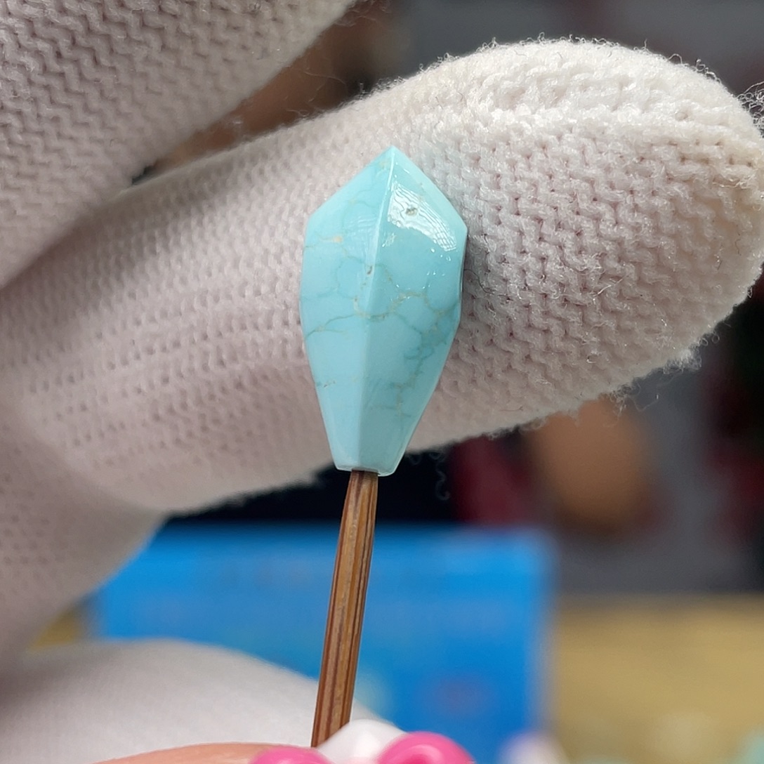 绿松石未镶嵌挂件