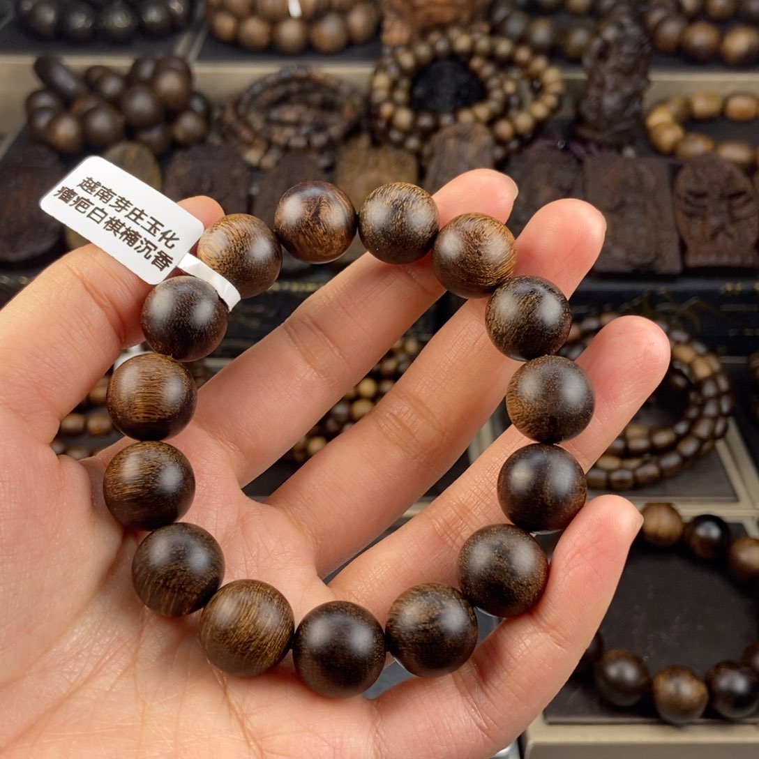 沉香手串眼*哥越南芽庄白棋玉化留疤