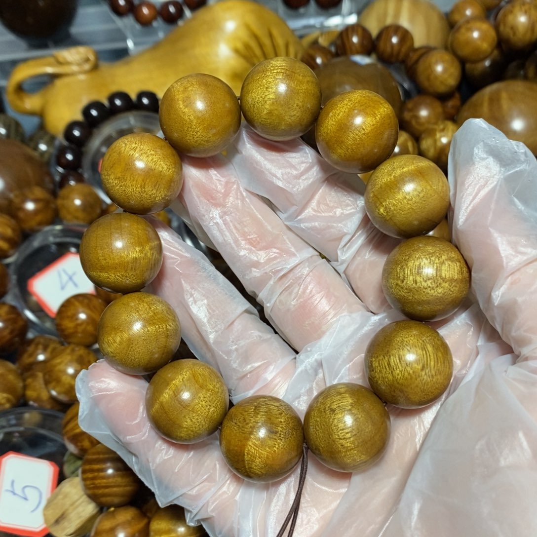 金丝楠木雕工艺品20