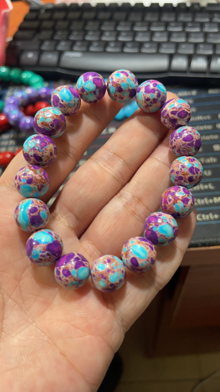 C  58 12 蓝紫带铁线手串