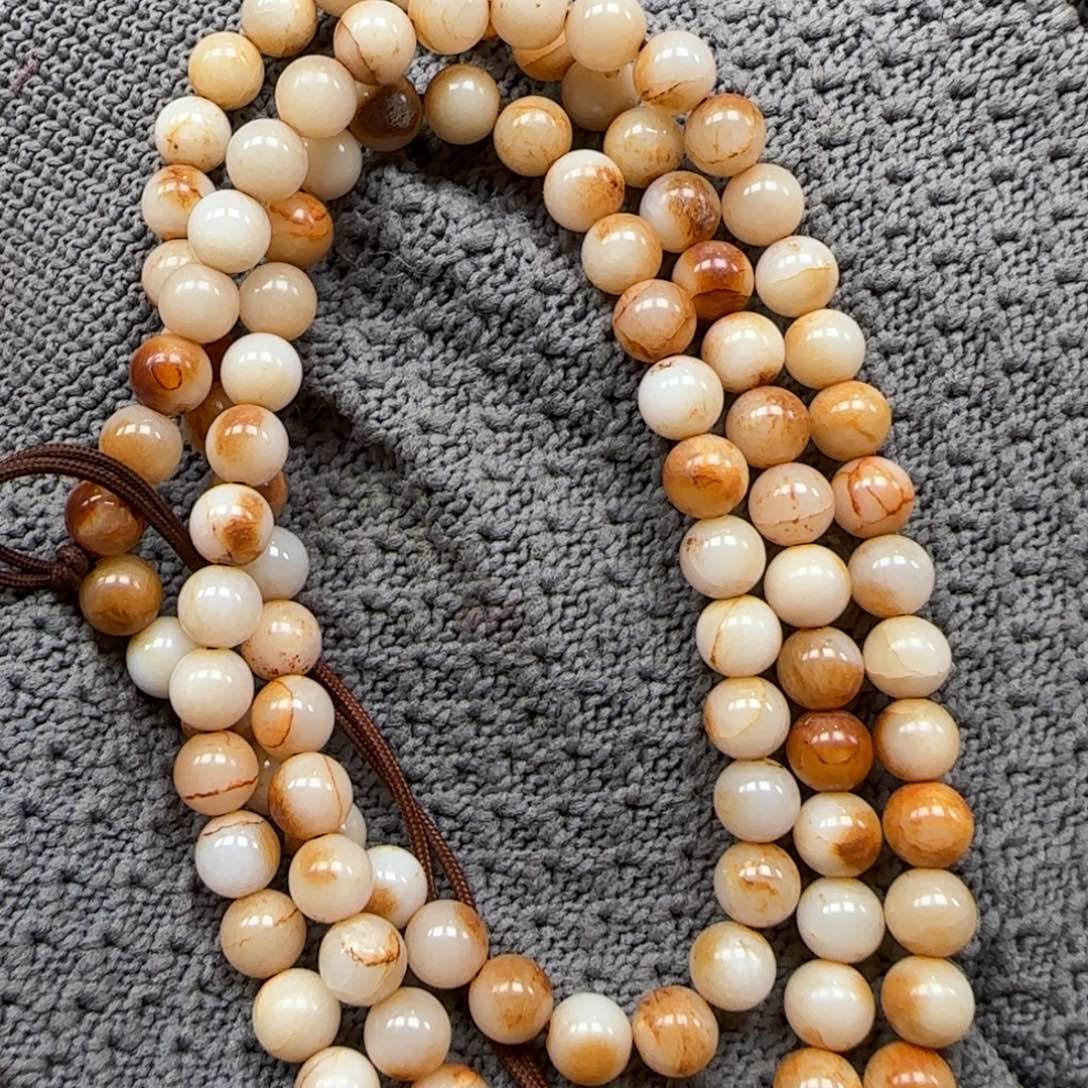 和田玉未镶嵌颈饰小*伙