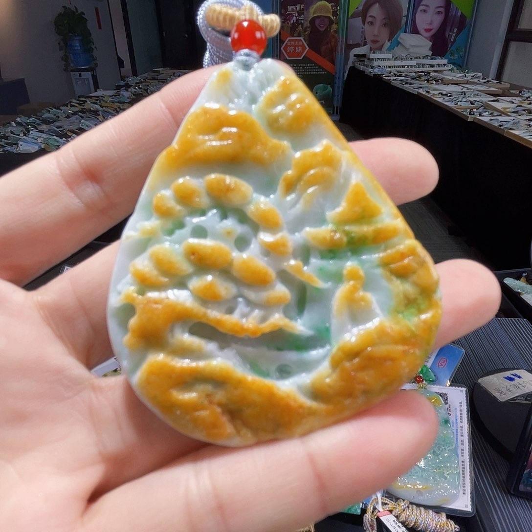颈饰未镶嵌翡翠一