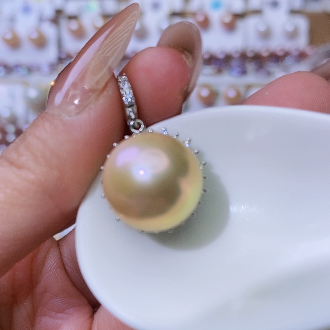 淡水珍珠颈饰合金