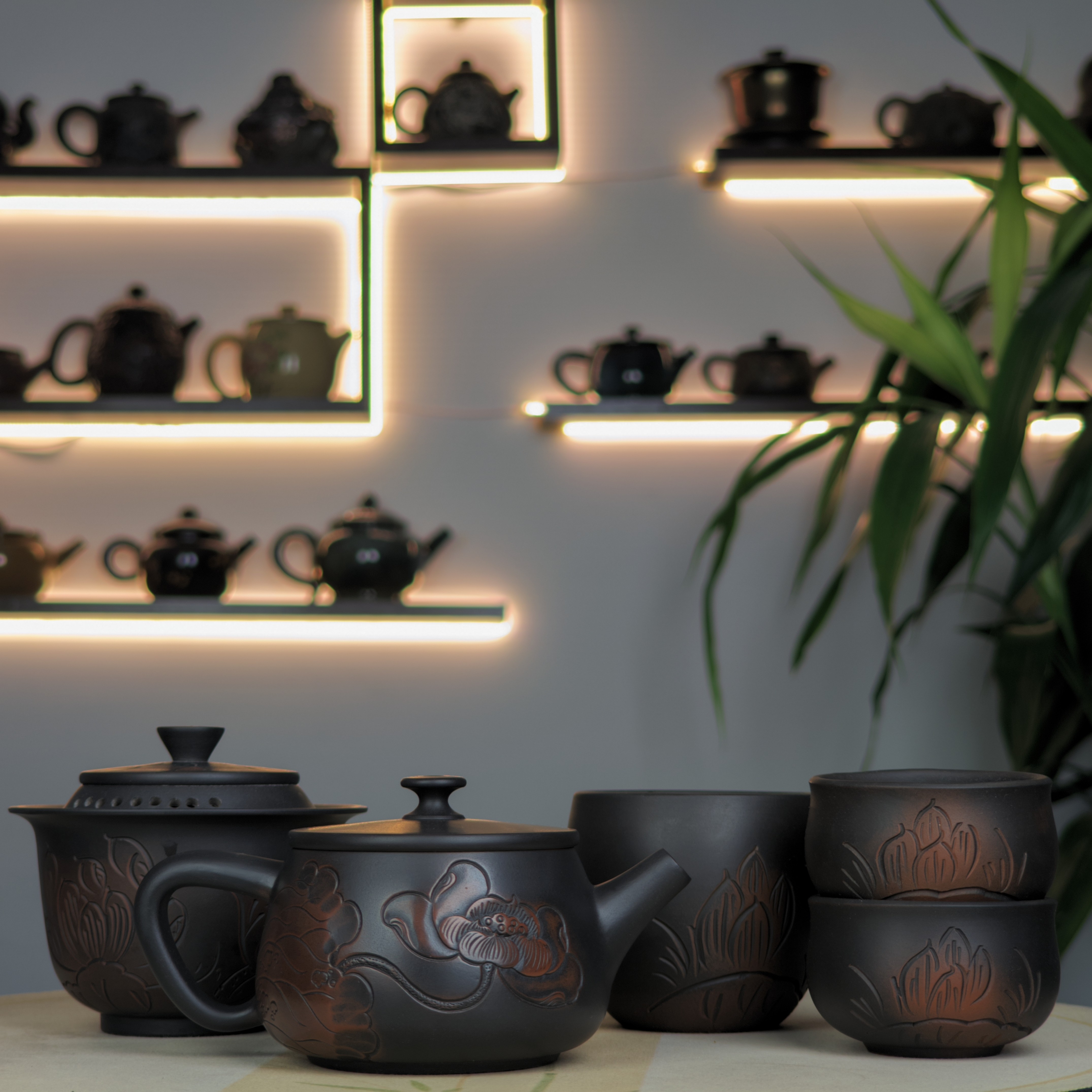 建水紫陶荷花汉瓦茶壶组合云南建水紫陶茶具