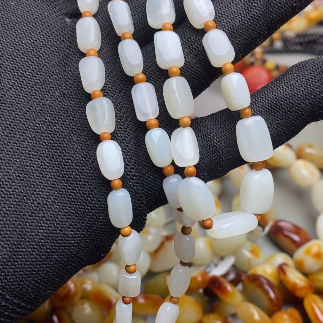 和田玉未镶嵌手链