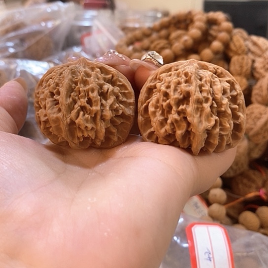 文玩核桃吊坠42京八对有修