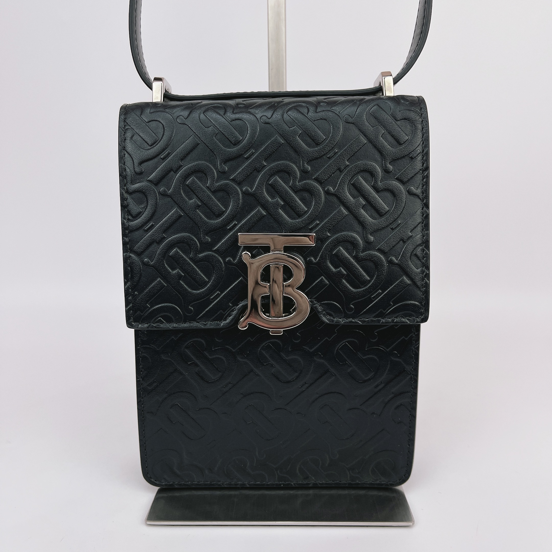 95新 BURBERRY/博柏利 博柏利 黑色老花手机包底长13 M924