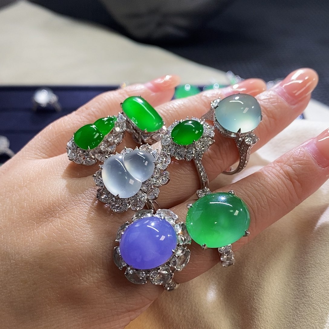 翡翠把件未镶嵌价格不同 多样性发其一