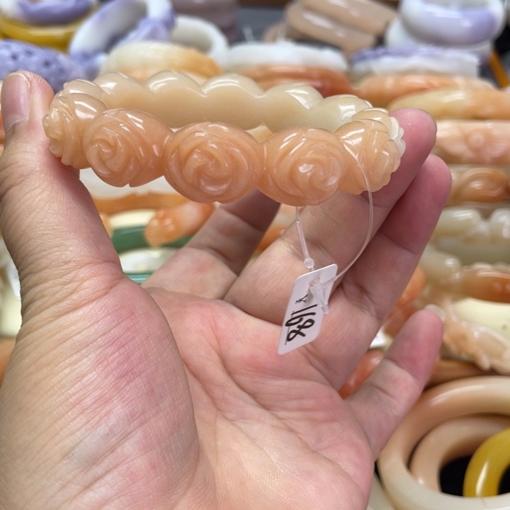 未镶嵌石英岩玉珠宝奇石轻*?