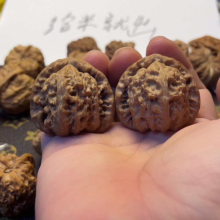 M***D吊坠文玩核桃狮子