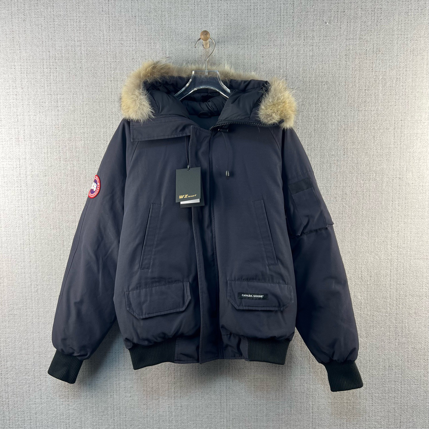 99新 CANADA GOOSE 徽章飞行员连帽短款羽绒服/尺码S/编号9148