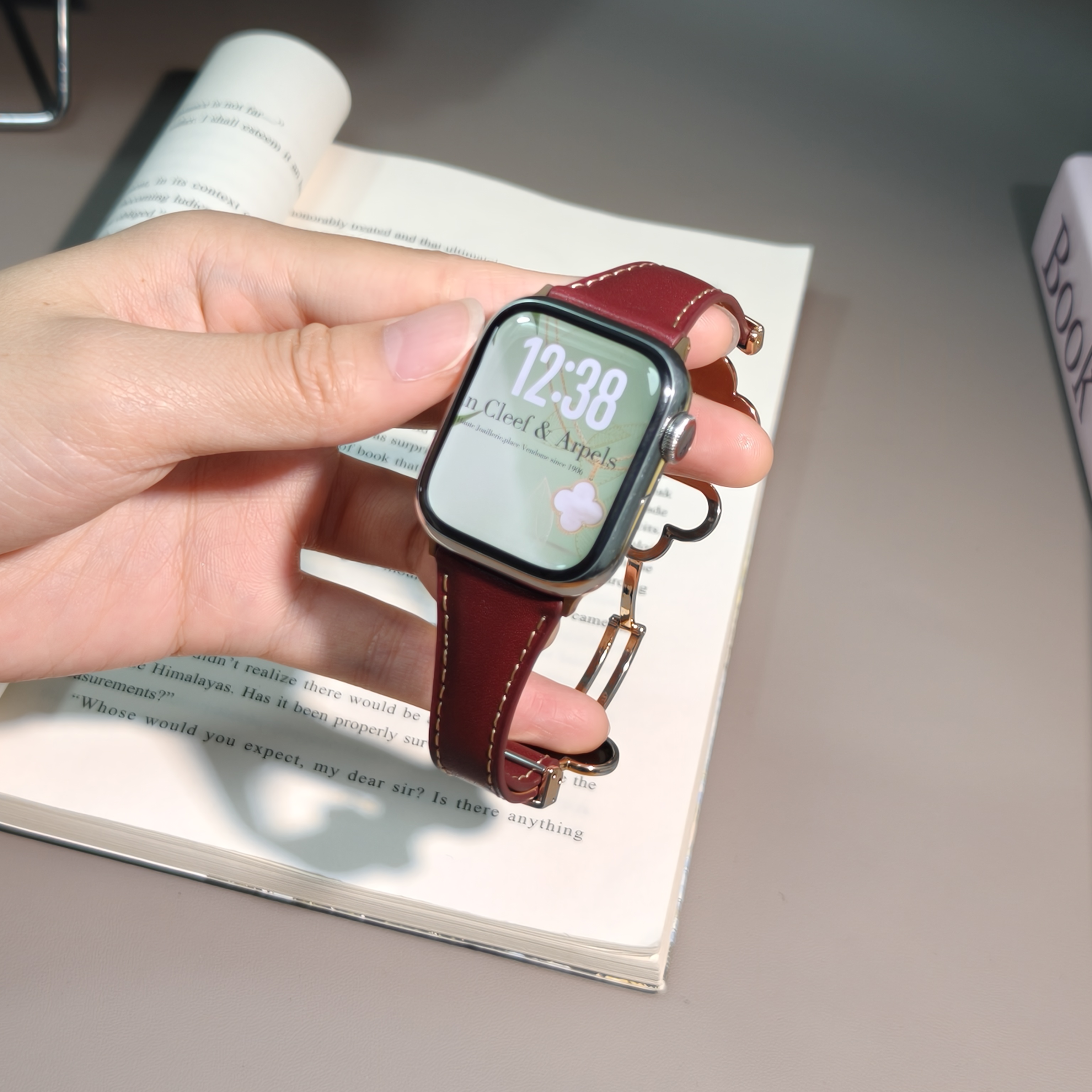 天时适用applewatchS10皮质表带四叶草S9 金属S8苹果手表se女高级