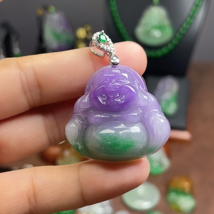 翡翠未镶嵌吊坠(赠链)