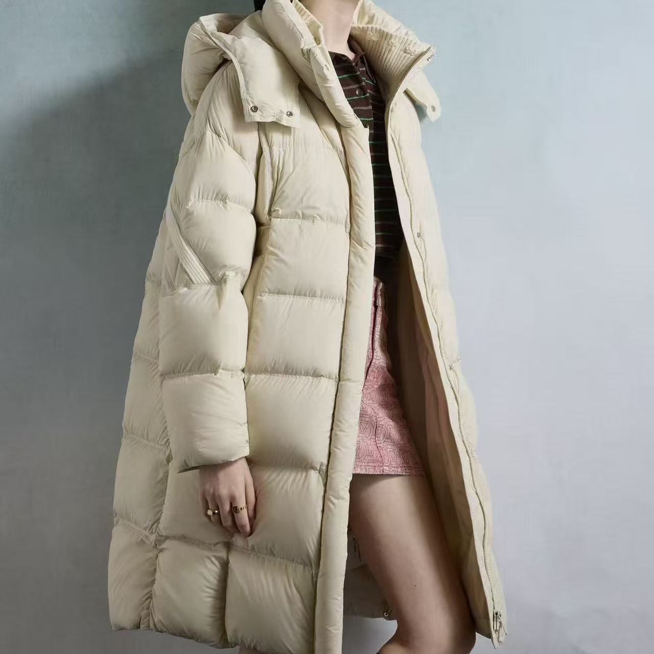 新国标90白鸭绒长款过膝连帽宽松落肩羽绒服女冬季新款63110
