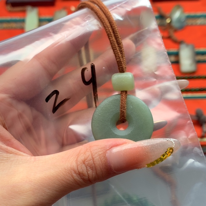 和田玉（糖玉）颈饰未镶嵌