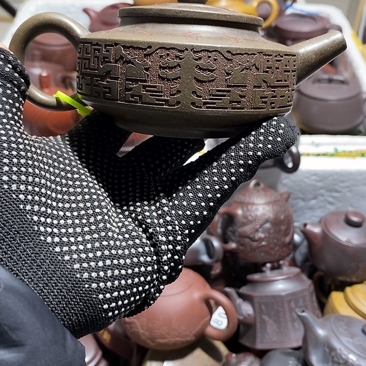 紫砂茶壶微瑕微笑