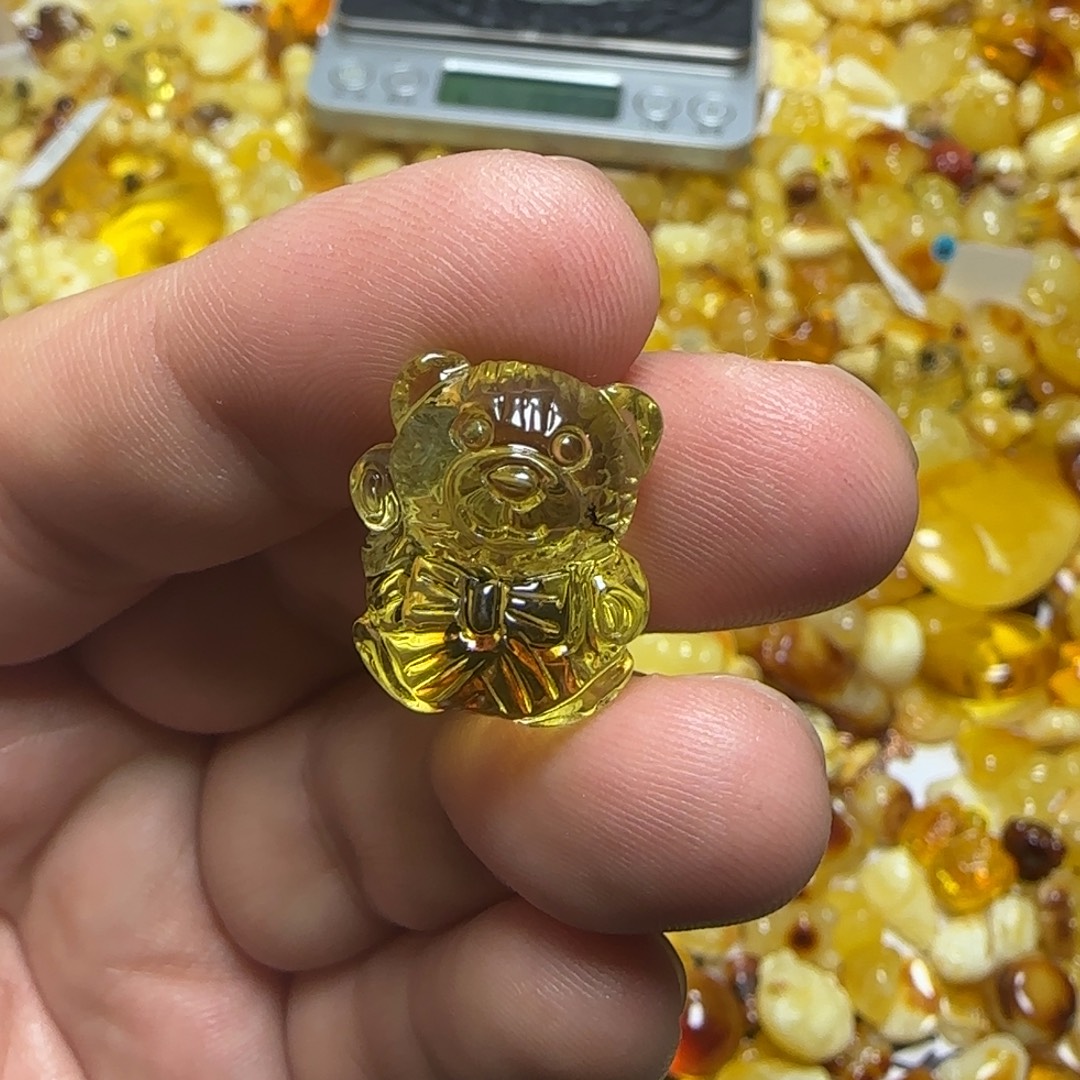 琥珀未镶嵌裸石2.35克