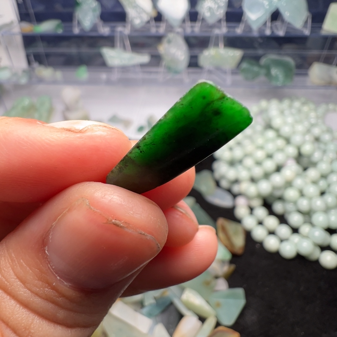 翡翠裸石缅甸翡翠A货