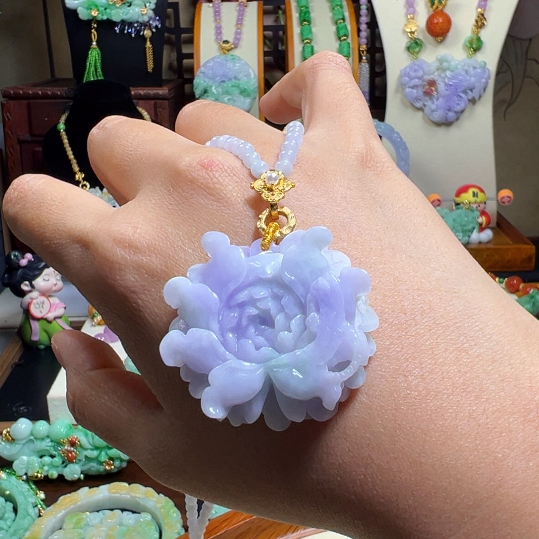 翡翠未镶嵌毛衣链紫牡丹