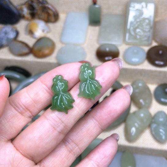 和田玉（碧玉）颈饰未镶嵌