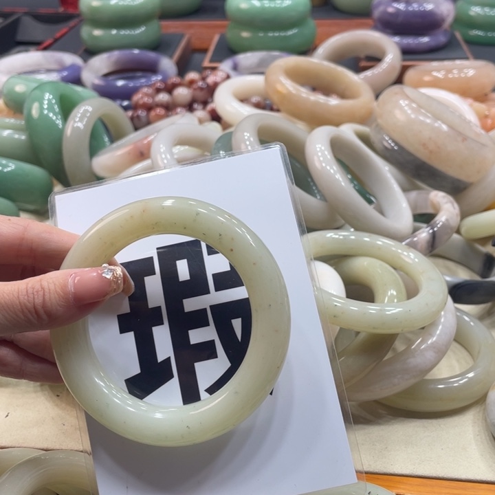 王***子石英质玉未镶嵌珠宝奇石59