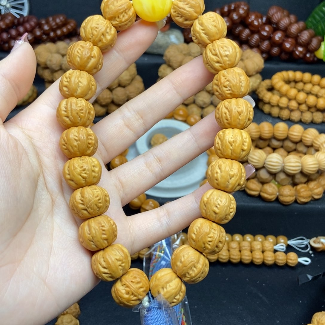 猴头核桃吊坠随****粗筋八棱22籽手持