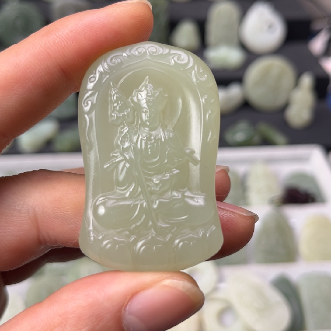 和田玉颈饰未镶嵌