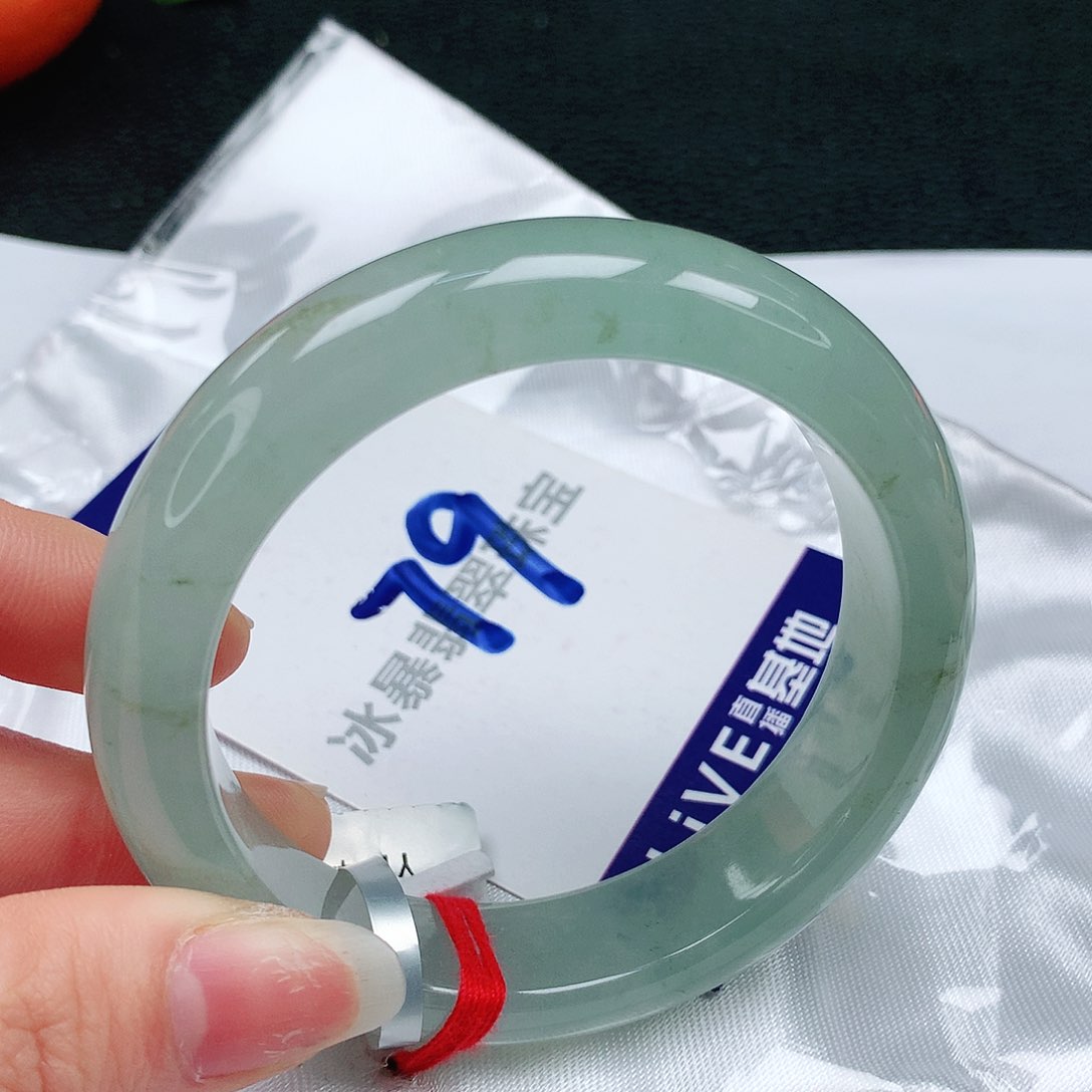 翡翠手镯未镶嵌缅甸天然a货翡翠