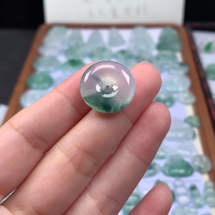 颈饰未镶嵌翡翠冰种飘花平安扣