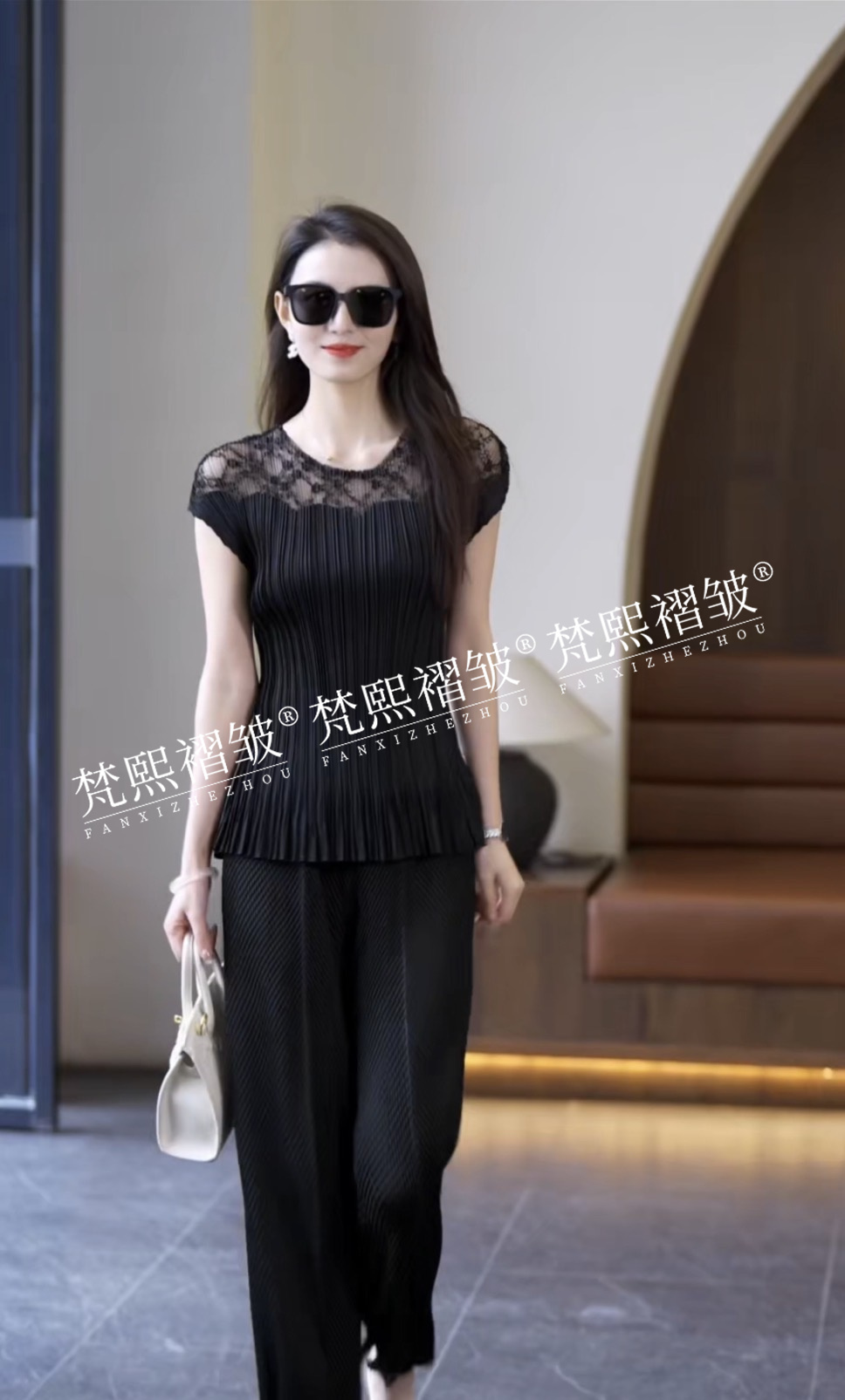 梵熙褶皱 背心2025年新女蕾丝拼接时尚百搭减龄显瘦洋气修身