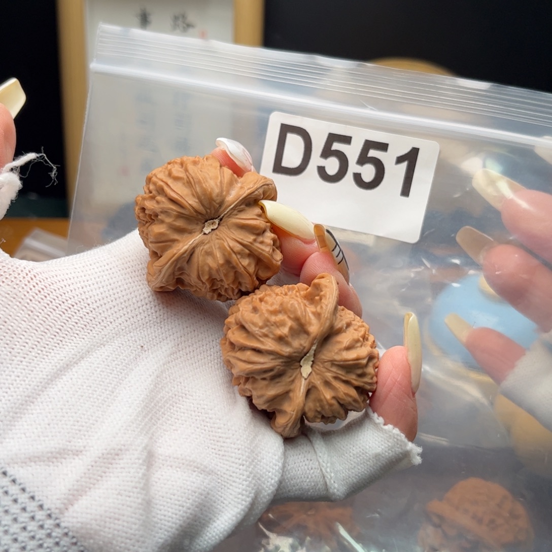 文玩核桃把件40左右圆梦d551