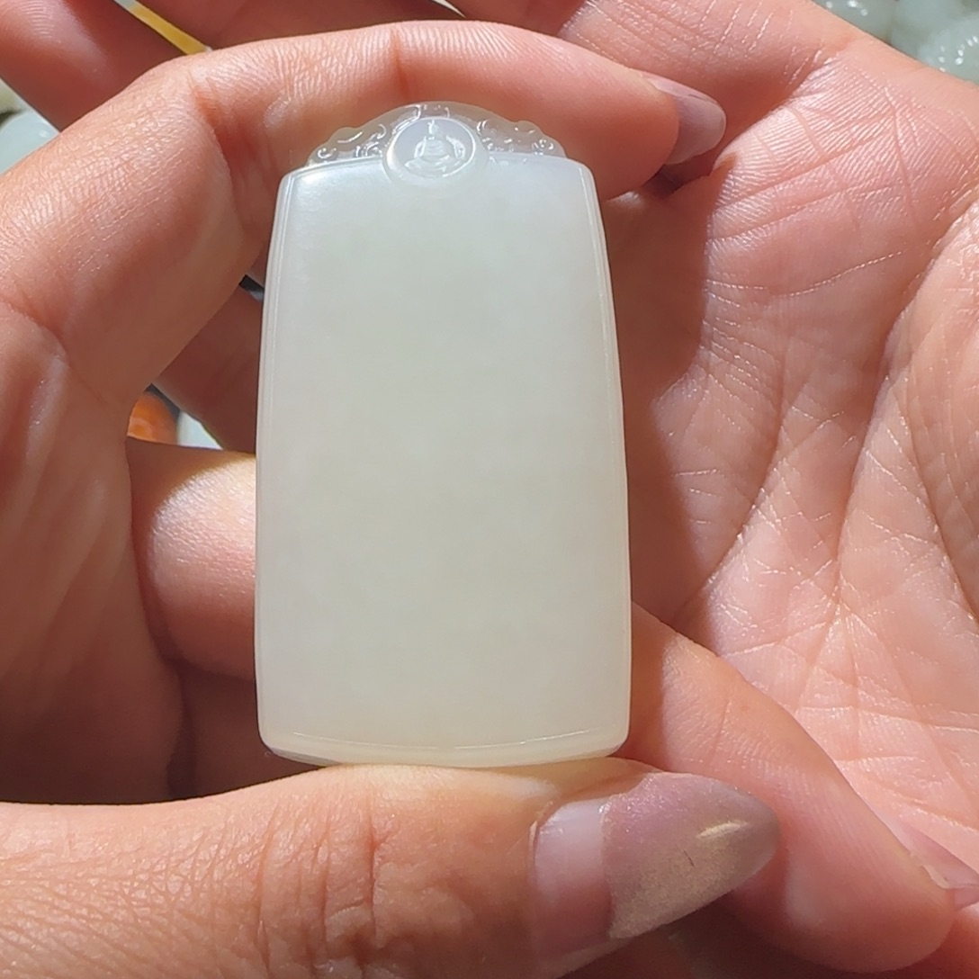 d***m和田玉未镶嵌颈饰