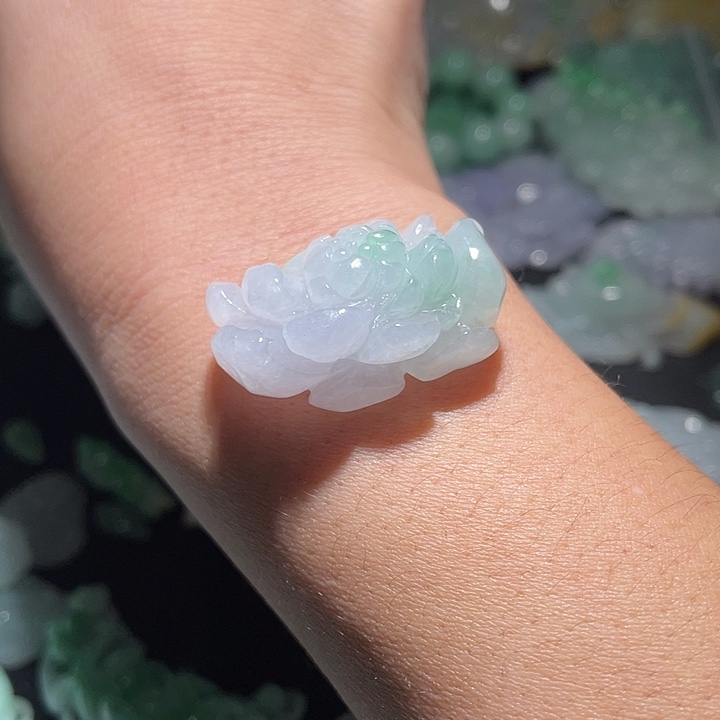 颈饰未镶嵌翡翠天