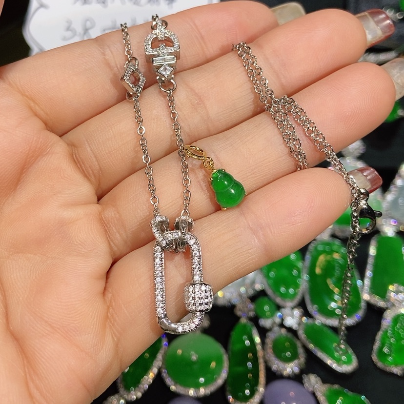 【闪购商品】翡翠颈饰未镶嵌天然翡翠