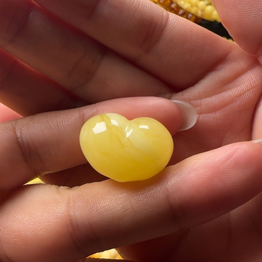 山***长蜜蜡未镶嵌颈饰蜜蜡屁桃吊坠（打孔不退换）