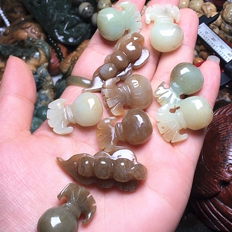 岫岩河磨玉（透闪石质玉）未镶嵌挂件
