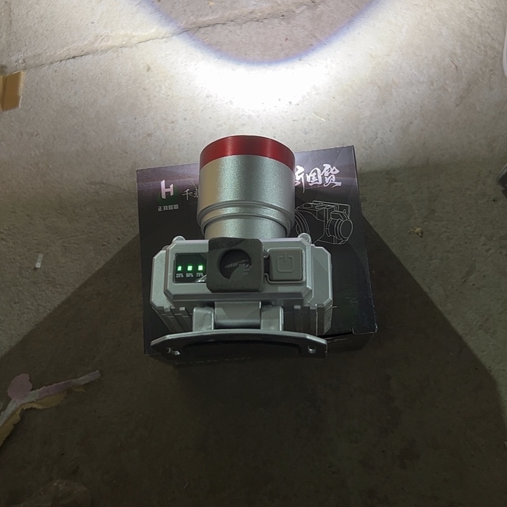 伸缩头灯铝合金材质